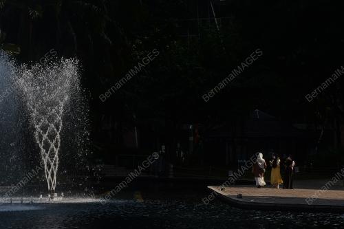CUTI HUJUNG MINGGU