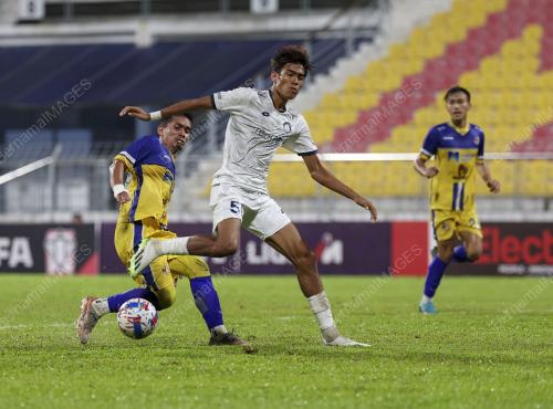 PDRM FC LAWAN MALAYSIAN UNIVERSITY