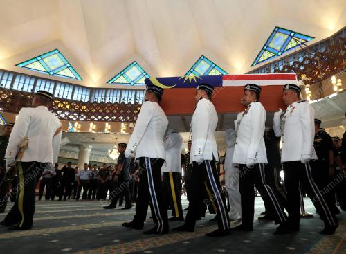 TUN ABDULLAH AHMAD BADAWI