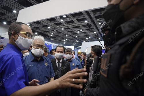 DATUK SERI HAMZAH ZAINUDIN