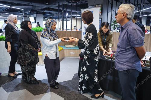 NOREEN SABRINA MOHD NOOR