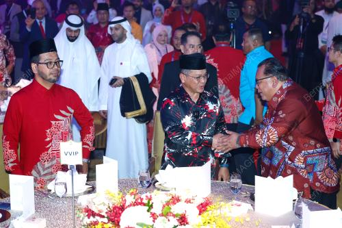 SENTOR DATUK DR MOHD NA'IM MOKHTAR