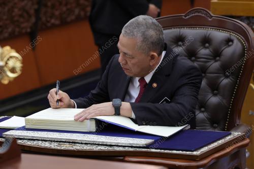 DATUK SERI FADILLAH YUSOF