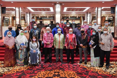 TAN SRI RAIS YATIM