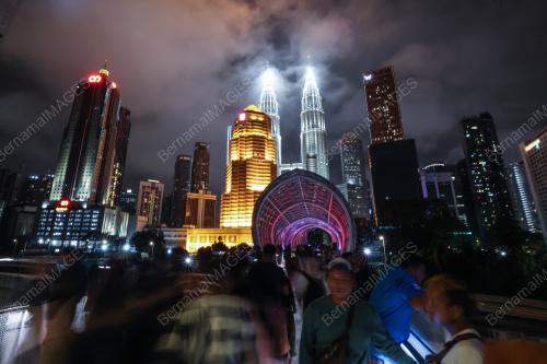 TINAJUAN TAHUN BARU CINA 2023