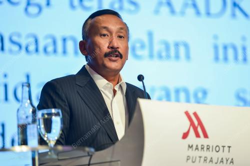 DATUK RUSLIN JUSOH
