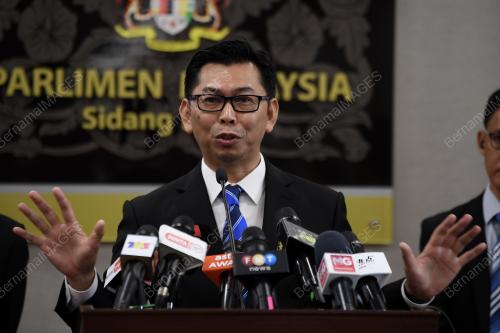 PERSIDANGAN PARLIMEN PENGGAL KETIGA