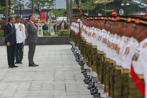 DATUK SERI MOHAMAD HASAN