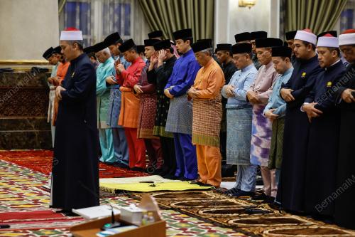 AL-SULTAN ABDULLAH RI'AYATUDDIN AL-MUSTAFA BILLAH SHAH