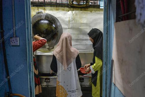 PROGRAM CSR WARUNG MAKAN SAHABAT