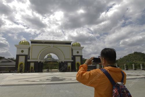 PELANCONG DI ISTANA NEGARA