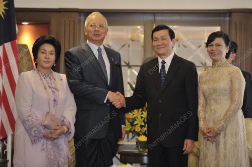 MOHD NAJIB TUN ABDUL RAZAK