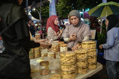JALAN TAR MALAM AIDILFITIRI