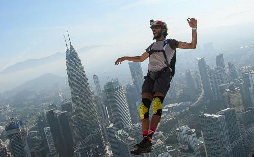 KL50_30092016_BASE_JUMP