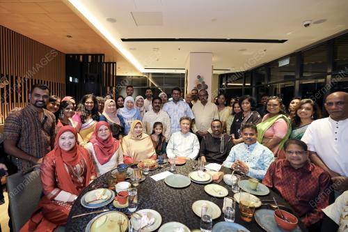 MAJLIS MAKAN MALAM DEEPAVALI WARGA BERNAMA