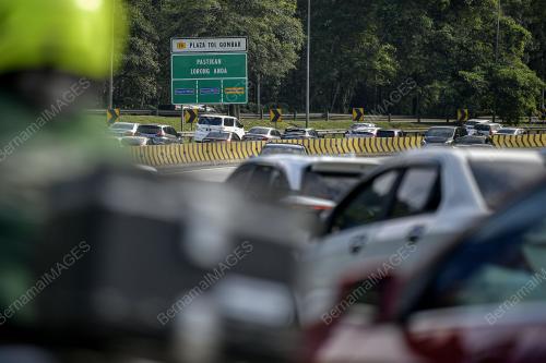 TINJAUAN ALIRAN TRAFIK LEBUHRAYA KL-KARAK