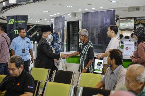 DATUK DR MOHD NA'IM MOKHTAR