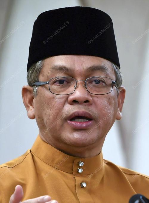DATUK DR MOHD NA'IM MOKHTAR