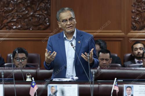 DATUK SERI DR DZULKEFLY AHMAD