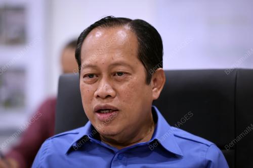 DATUK SERI AHMAD MASLAN