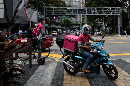 TINJAUAN PERINTAH KAWALAN PERGERAKAN BERSYARAT (PKPB)