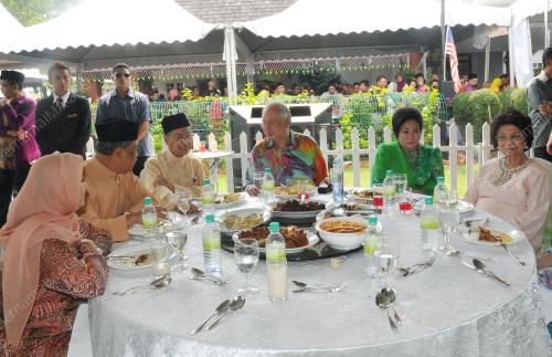 TUN DR MAHATHIR MOHAMAD