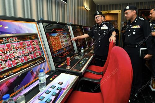 KL51_05042018_POLIS_BN201804054256