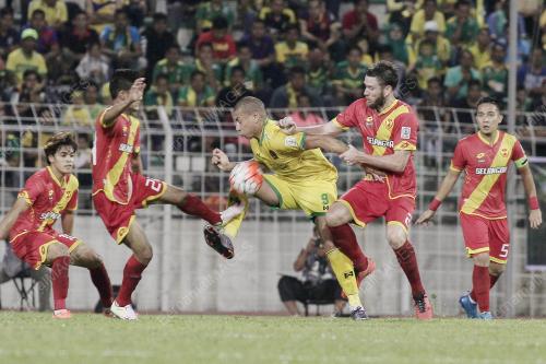 KL51_0504216_BOLA_05042016