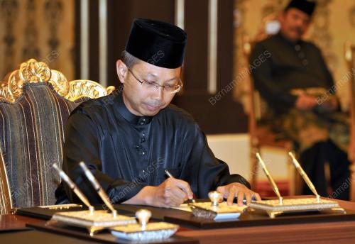 KL51_05062013_ANGKAT_SUMPAH
