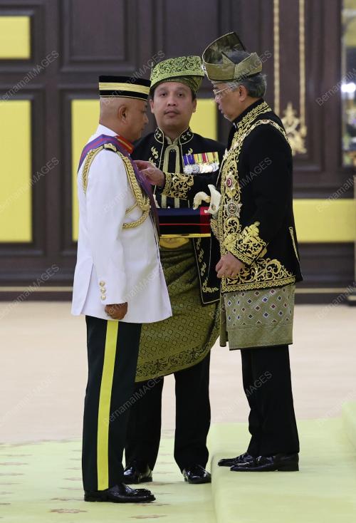 AL-SULTAN ABDULLAH RI'AYATUDDIN AL-MUSTAFA BILLAH SHAH