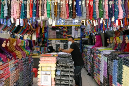 TINJAUAN SEKITAR IBU KOTA