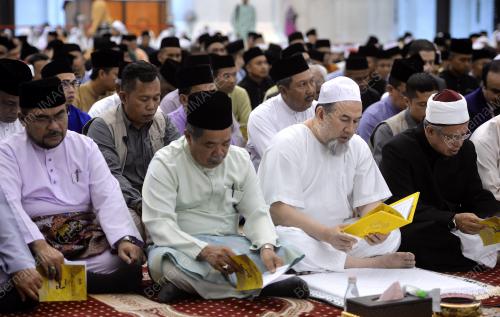 KL51_06092018_AGONG_BN201808186139