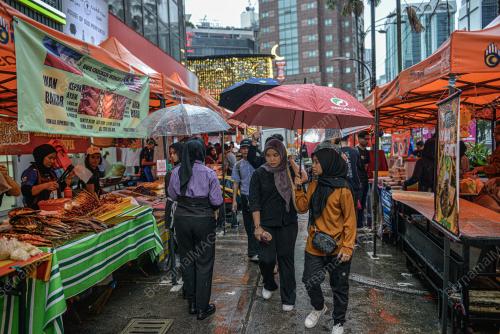 BAZAR RAMADAN HUJAN