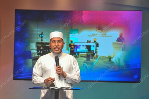 SENATOR IDRIS AHMAD