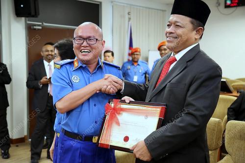 KL51_08112016_APM