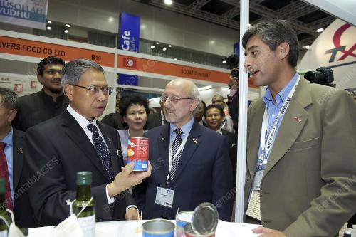KL51_09042014_HALAL_WEEK