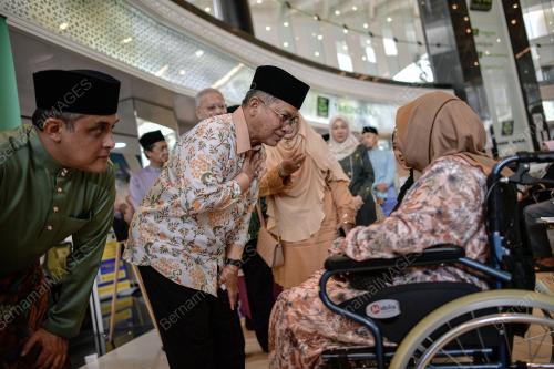 DATUK DR MOHD NA'IM MOKHTAR