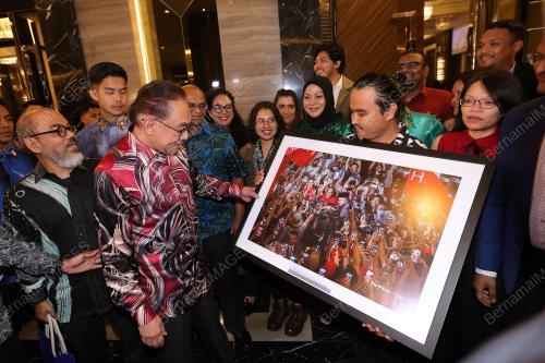 DATUK SERI ANWAR IBRAHIM