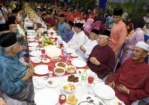 KL51_09072015_PM_BERBUKA