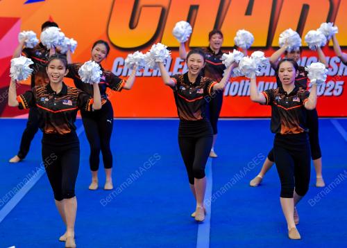 KEJOHANAN SORAK DUNIA KE THAILAND