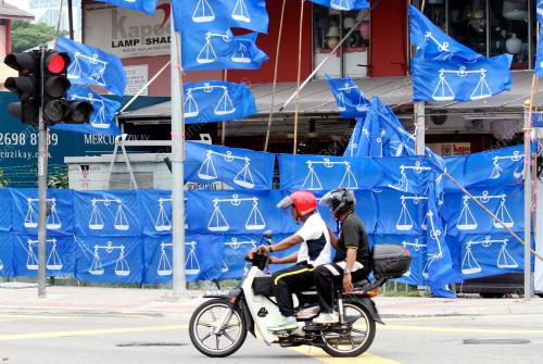 KL51_10042013_BENDERA