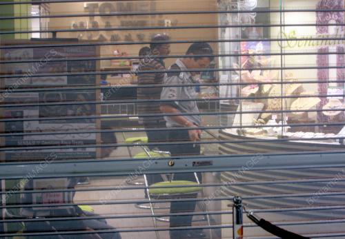 ROMPAKAN KEDAI EMAS