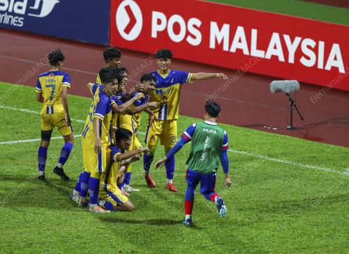 PDRM FC LAWAN MALAYSIAN UNIVERSITY