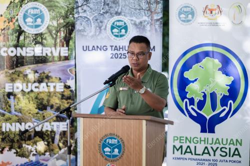 DATUK DR ISMAIL PARLAN