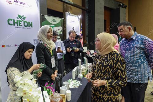 DATUK SERI NANCY SHUKRI