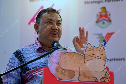DATUK AZMAN ABIDIN
