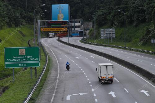 TINJAUAN TRAFIK LEBUHRAYA PANTAI TIMUR (LPT) MENGHALA KUALA LUMPUR