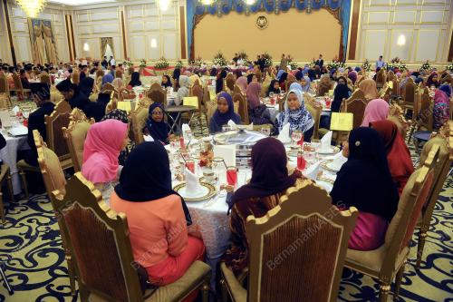 KL51_17062017_AGONG_SUMBANGAN_BN201706167197