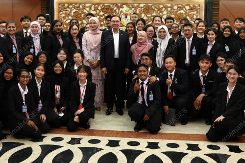 DATUK SERI ANWAR IBRAHIM