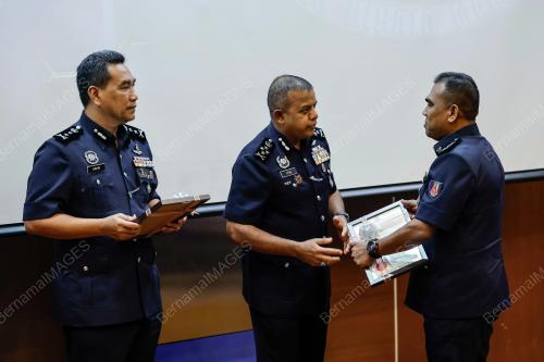 DATUK SERI AYOB KHAN MYDIN PITCHAY